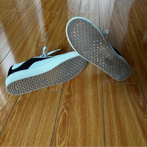 By far sneakers - Picture 2 of 4